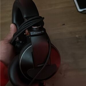 Selling these headphones work amazing!